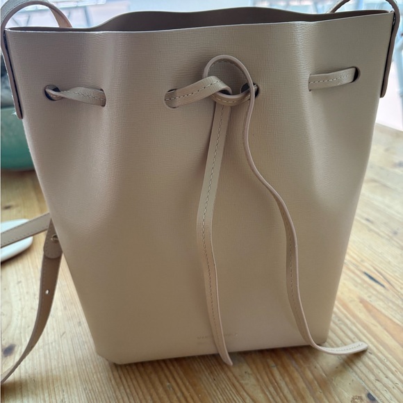 Mansur Gavriel Elegant Cream Bucket Bag - Picture 1 of 5